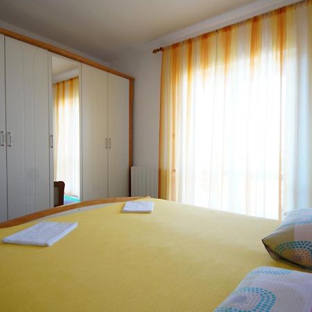 In Apartment Senj  Bagian luar foto