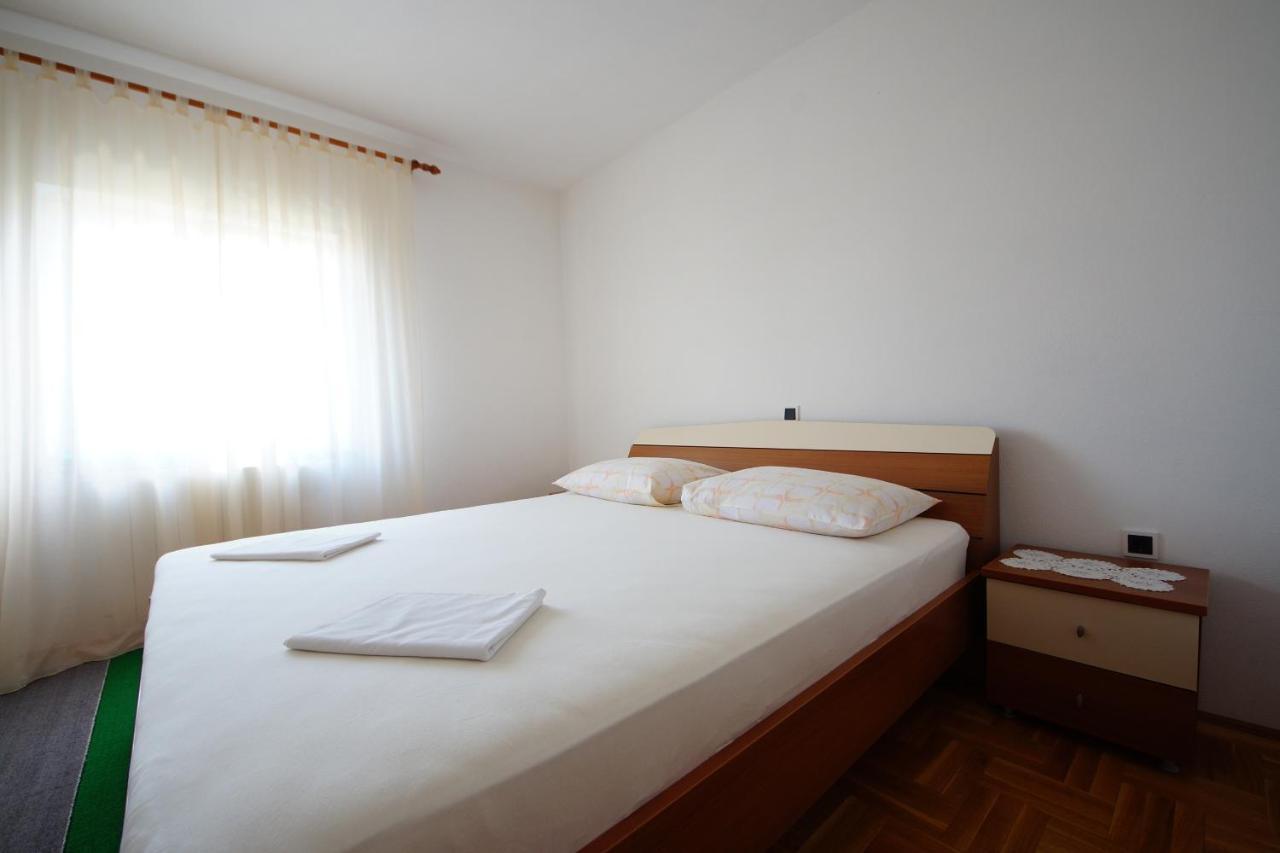In Apartment Senj  Bagian luar foto